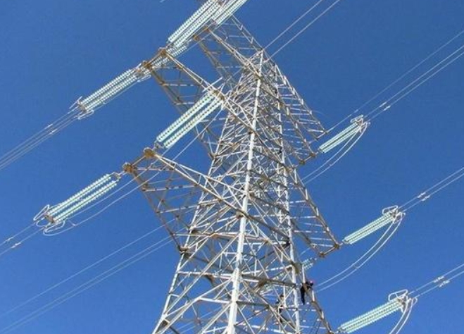 架空輸電線(xiàn)路是電力體系與輸電網(wǎng)絡(luò )的主要組成.jpg